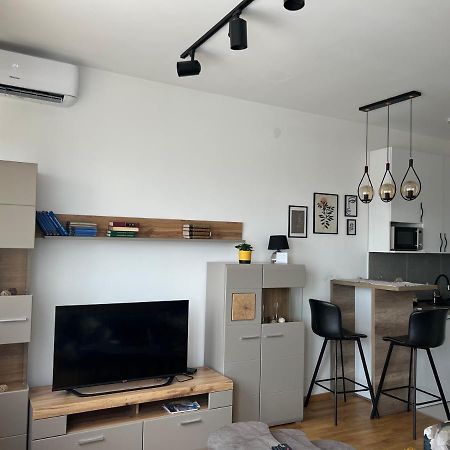 Apartment Charlie Private Parking 노비사드 외부 사진